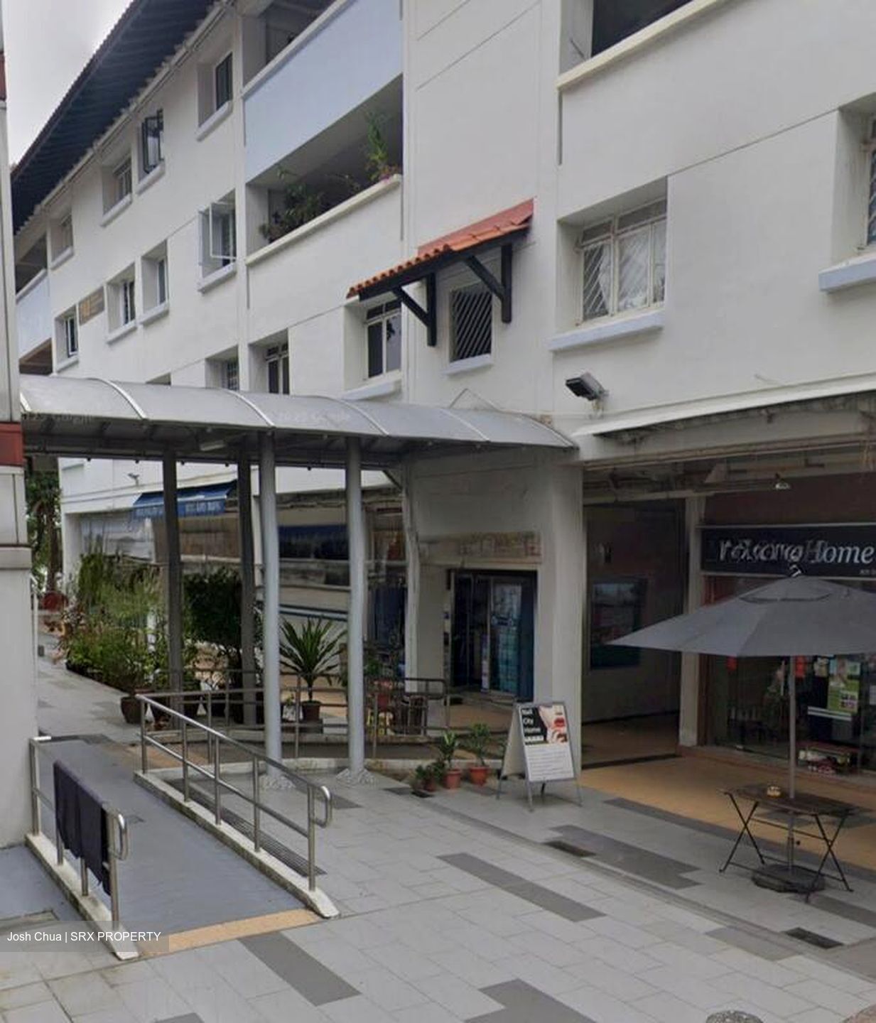Bedok Reservoir Road (D16), Shop House #519082171